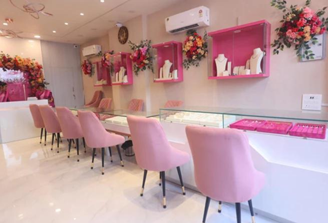 Franchise Interior